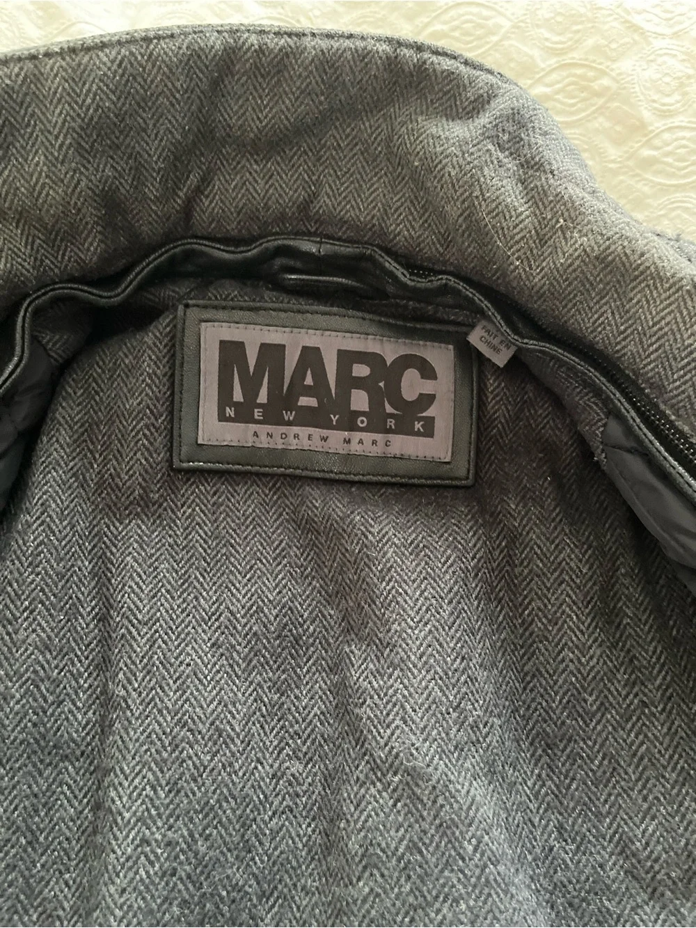 Andrew Marc New York Men's Black Leather Zip-Front Jacket size medium